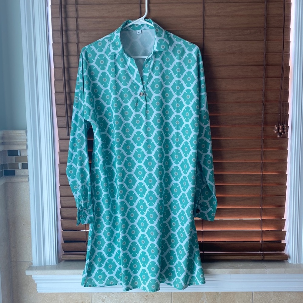 Woman’s Beach cover-up